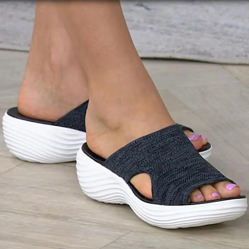 BIZZY - ORTHOPAEDIC SANDALS