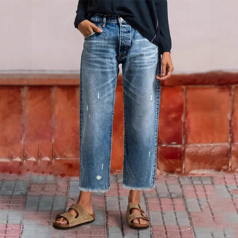 Carin - Retro cropped straight-leg jeans for women